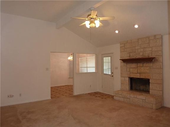 2nd image of 101 Pruddy Oaks