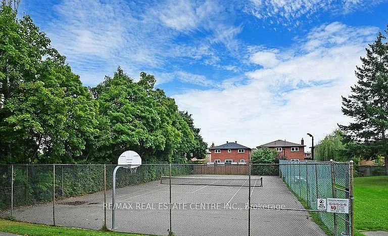 2542 Argyle Rd #5 — Photo 24