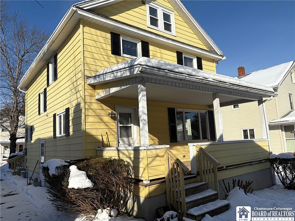 1st image of 115 Early St