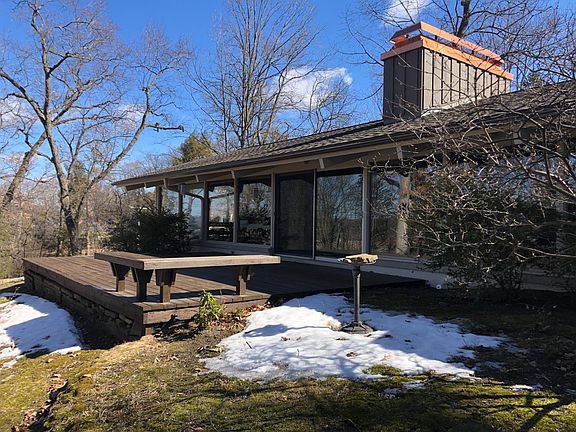 4th image of 1812 Glen Dr