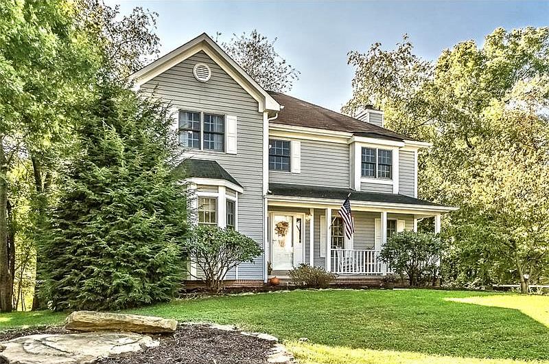 1st image of 109 Village Dr
