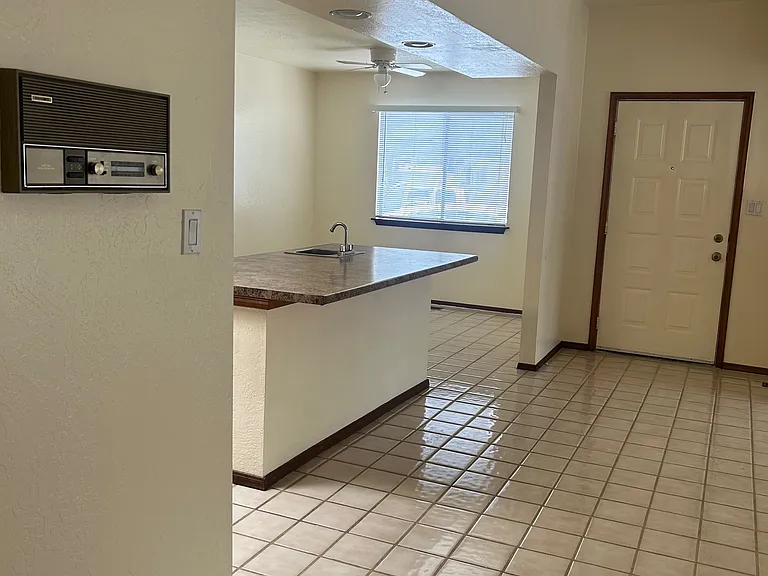 12912 Kachina Pl NE #A — Photo 2