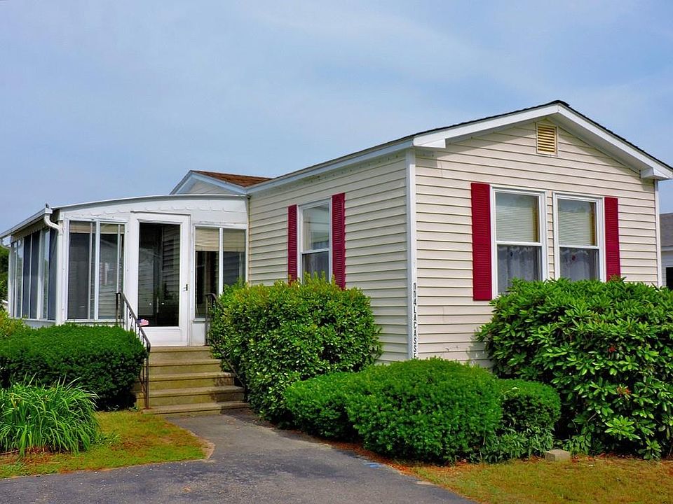 1st image of 114 Pinehurst Dr