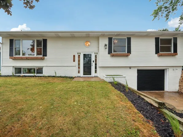 513 Prospect Rd, Waunakee, WI 53597