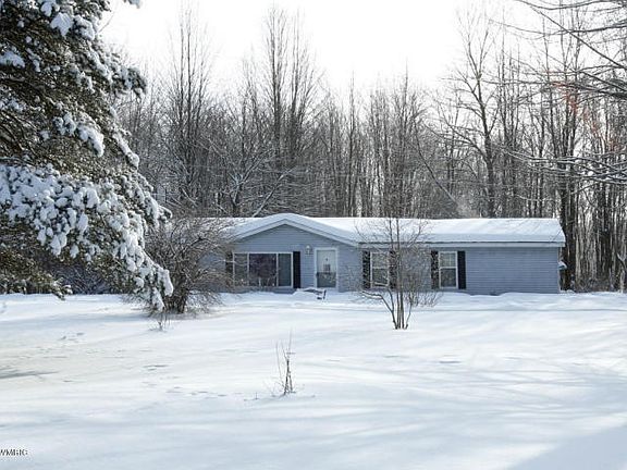 2nd image of 1322 Gordon Dr