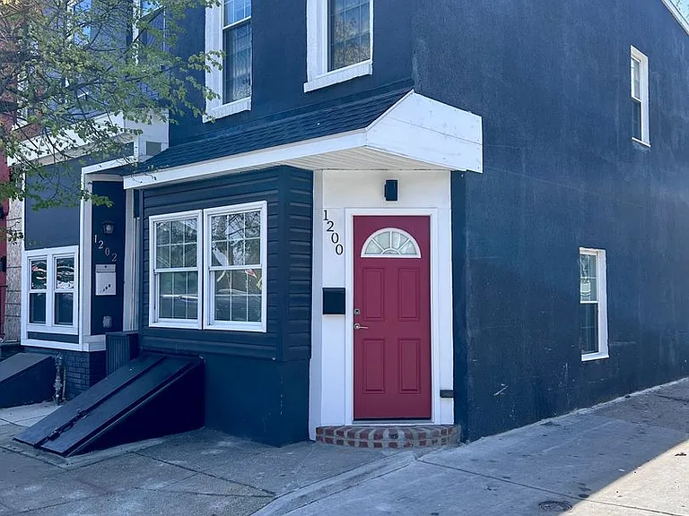 1200 Bayard St — Photo 1