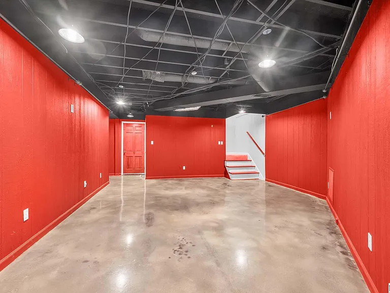 373 Laredo Dr — Photo 34