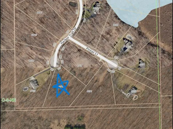 9776 Harbor Trail Dr, Whitmore Lake, MI 48189