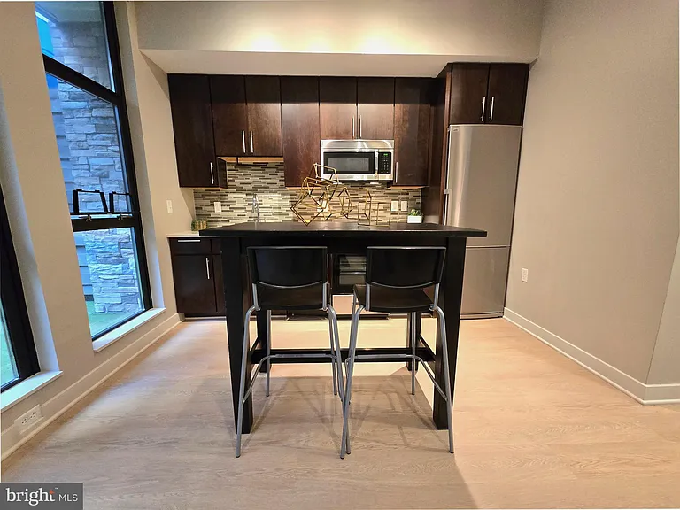 1320 Fenwick Ln #6 — Photo 12