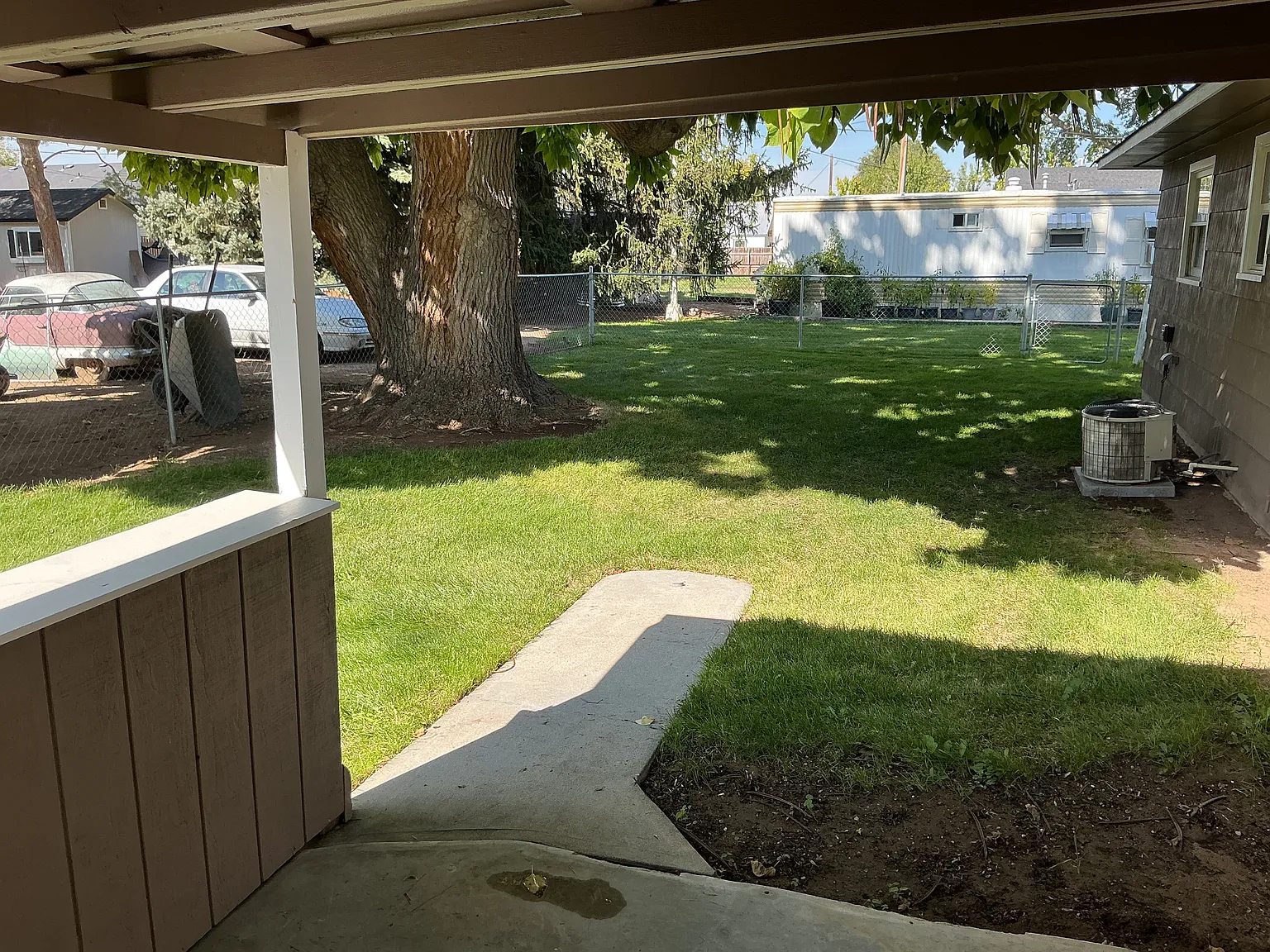 2 bed, 864 sqft, $1,600 — Photo 2