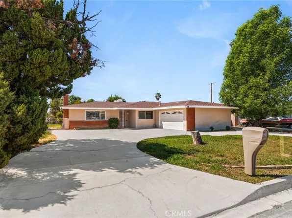 11822 Kingston St, Grand Terrace, CA 92313