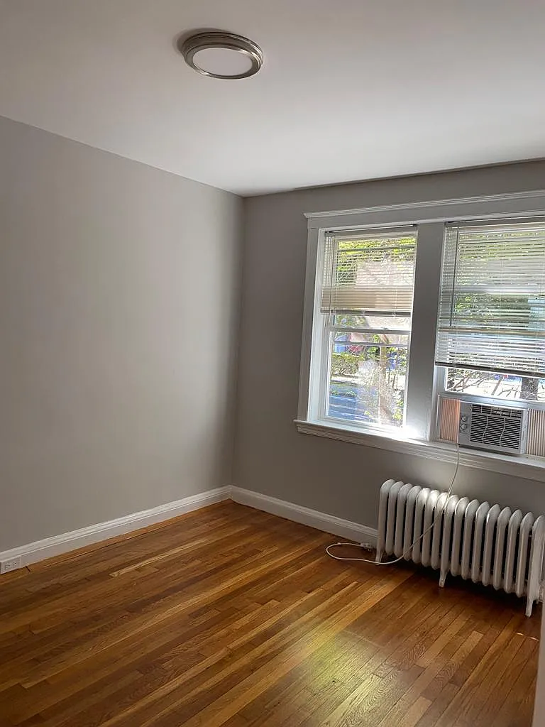 2 bed, 639 sqft, $3,050 — Photo 4