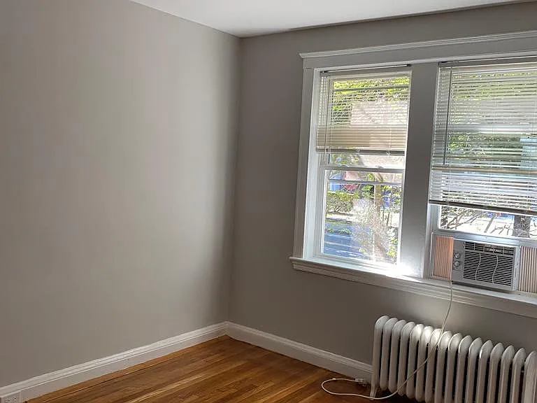 169 Kent St #2 — Photo 4