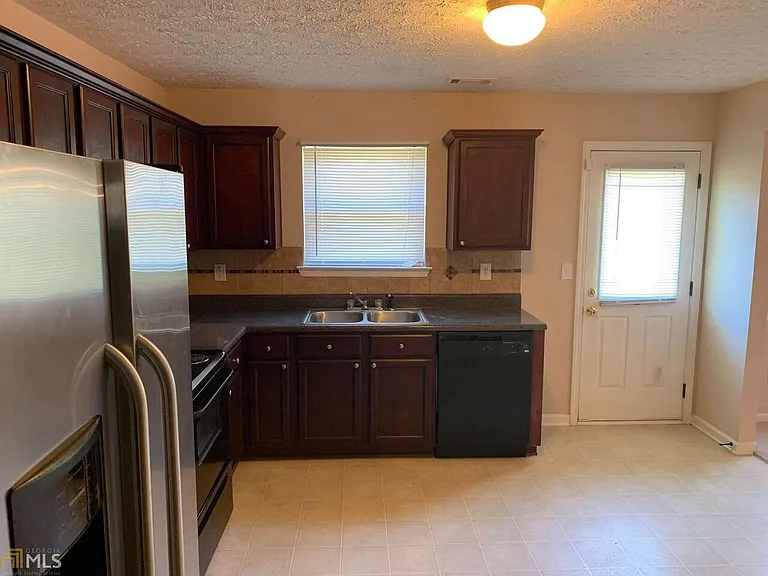 25 Wexford Way — Photo 10