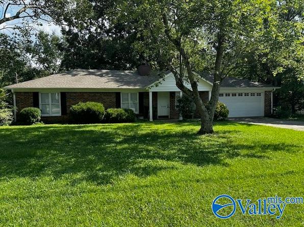 104 Oxford Dr
