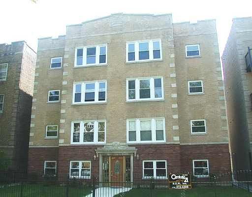 1st image of 6117 N Claremont Ave APT 3N