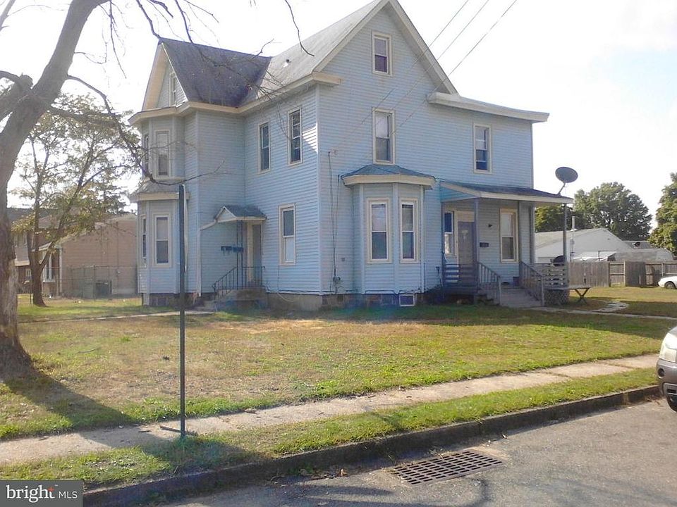 2nd image of 140-142 W Jefferson St