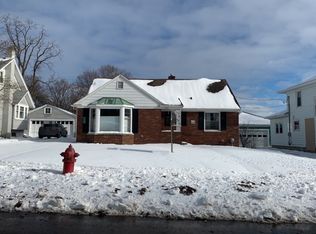 148 University Dr, East Lansing, MI 48823