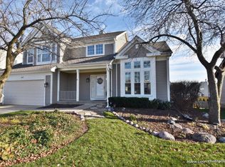 643 Morning Glory Ln, Bartlett, IL 60103