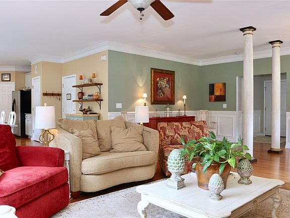 2nd image of 504 Edmund Ct