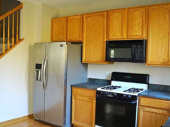 4th image of 170 Neutrenton Ave