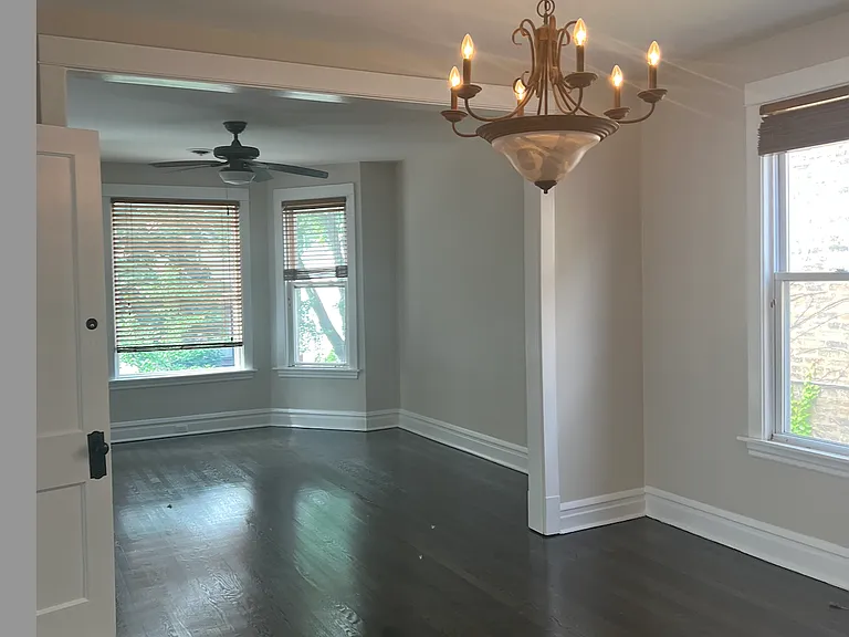 3310 W Berteau Ave #2 — Photo 2