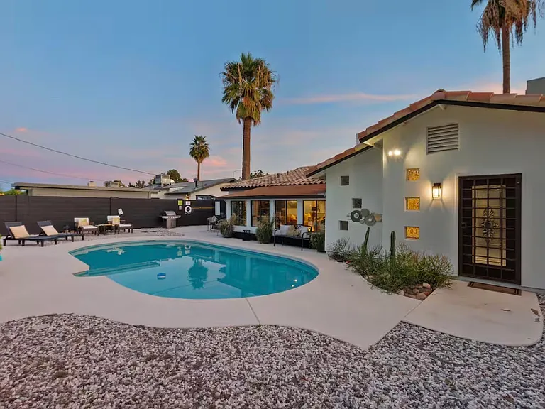 7608 E Osborn Rd — Photo 32