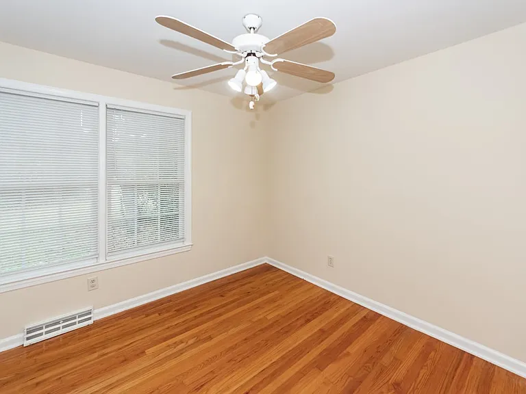 777 Bonham Dr — Photo 41
