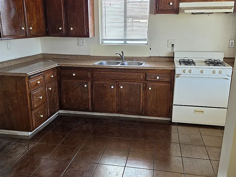 13422 El Prado Ave #D — Photo 3
