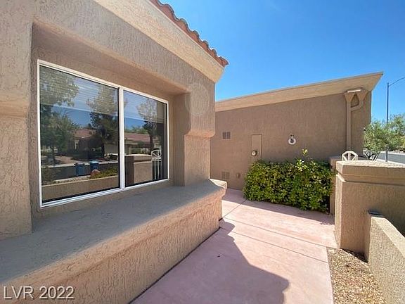 2nd image of 2452 Desert Butte Dr