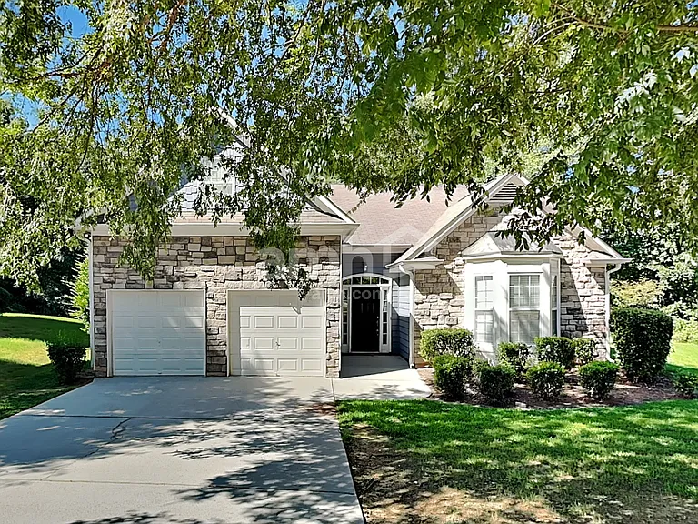 235 Grand Isle Ct — Photo 1