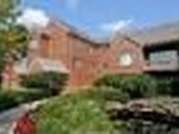 332 Regent Wood Rd #32, Northfield, IL 60093