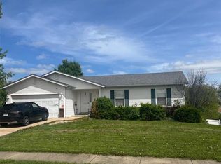 70 Kings Way Dr, Troy, MO 63379