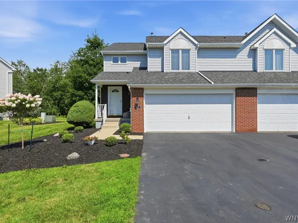 5477 Village Station Cir, Williamsville, NY 14221