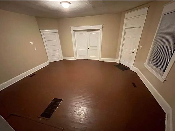 5th image of 814 Day Ave SW APT 2