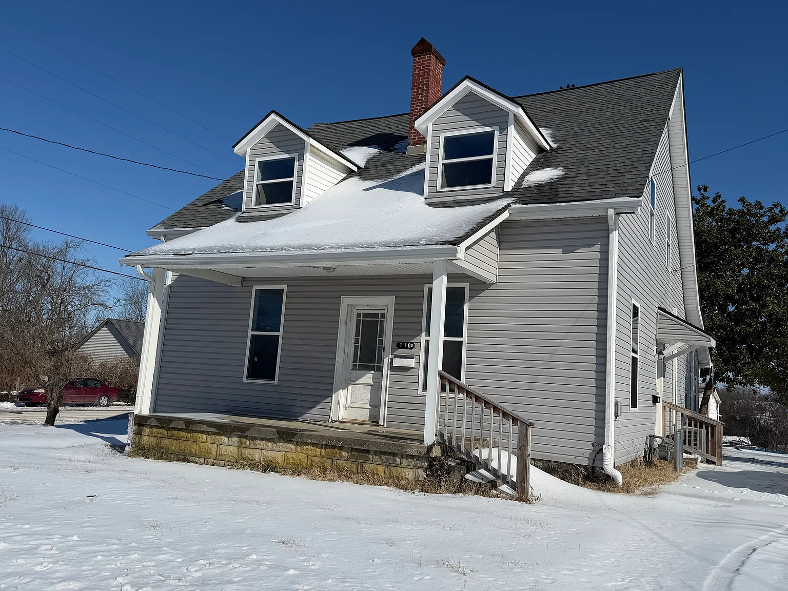 3 bed, $1,000 — Photo 1