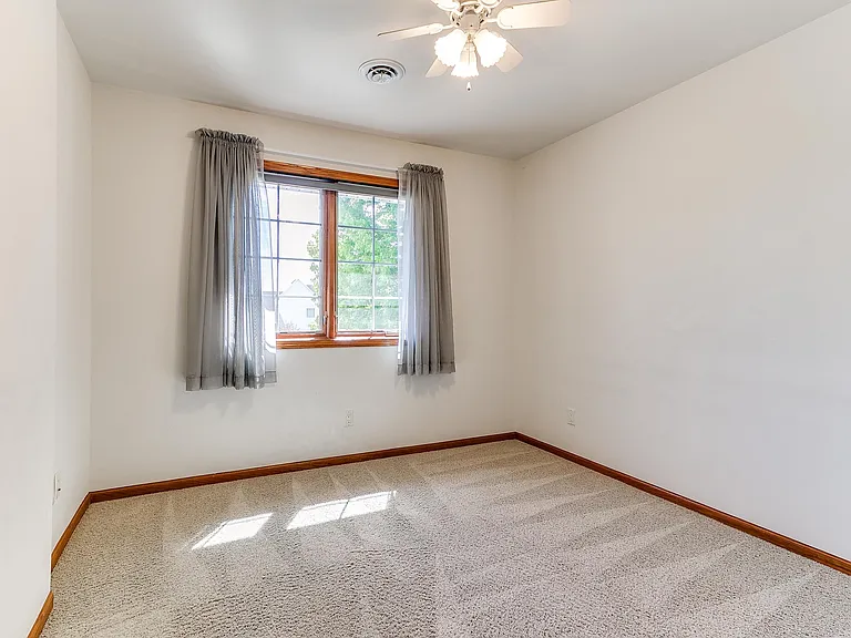 3120 Roxboro Dr — Photo 15