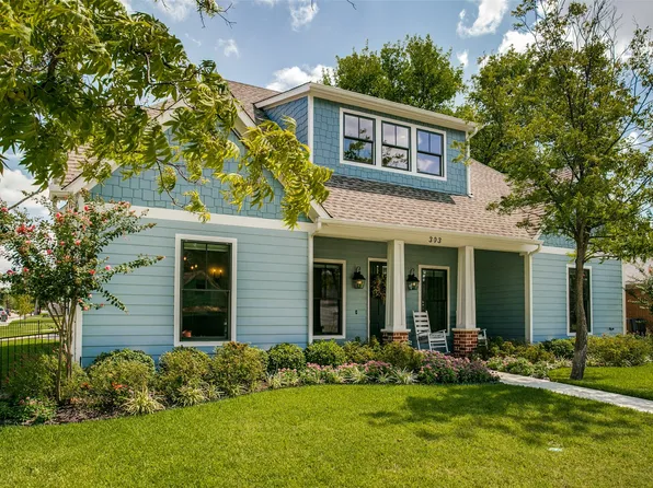 303 S Dooley St, Grapevine, TX 76051