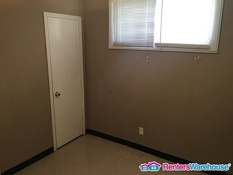 5th image of 4018 Beachwood Ave