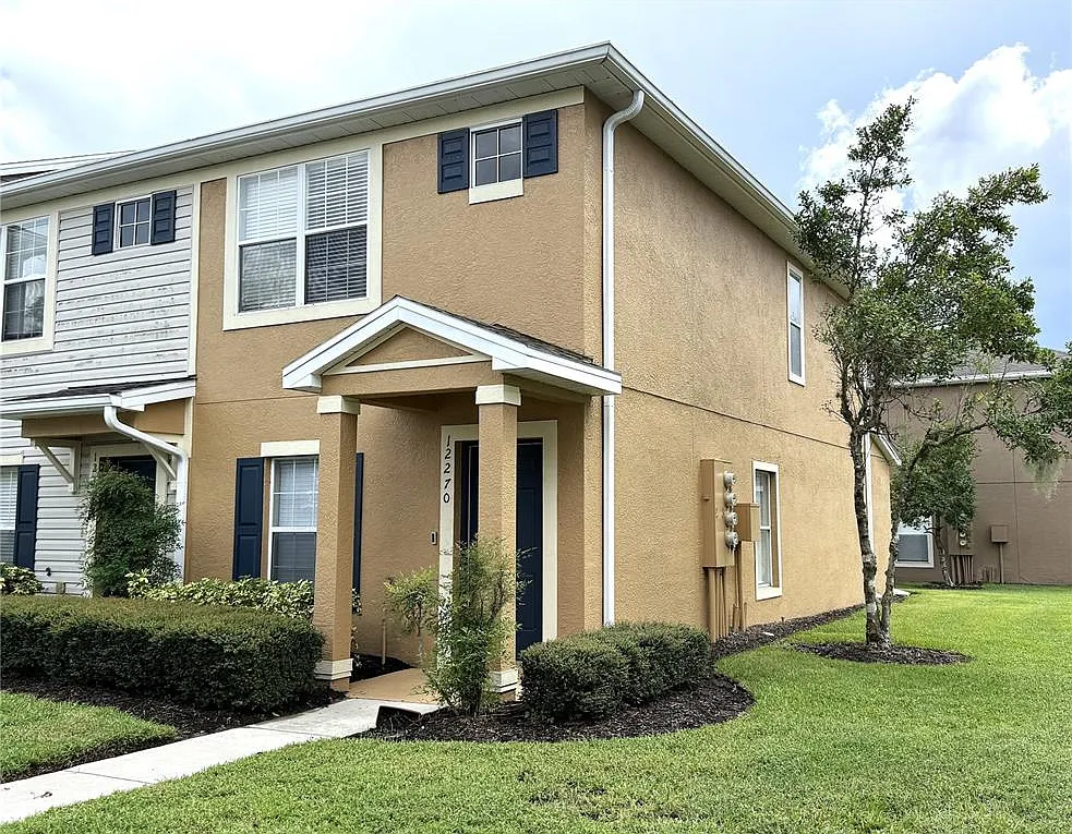 2 bed, 2.5 bath, 1255 sqft, $1,800 — Photo 1