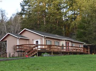 93523 Green Acres Ln, Coos Bay, OR 97420