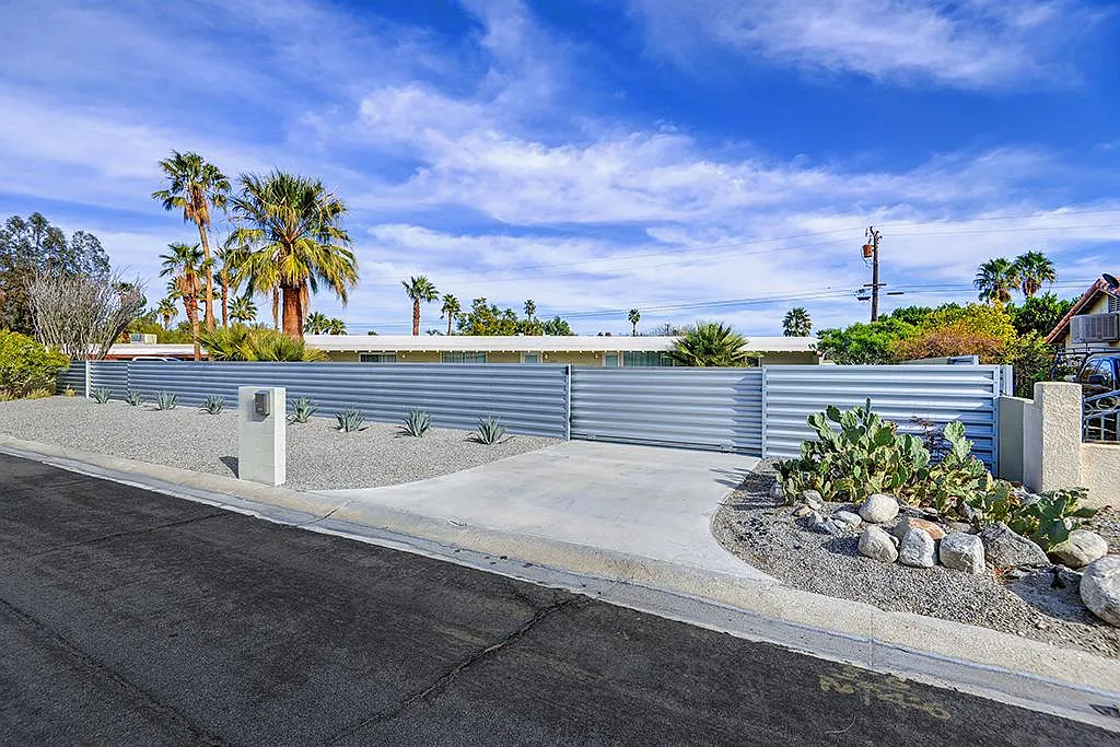 2290 N Cerritos Rd — Photo 3