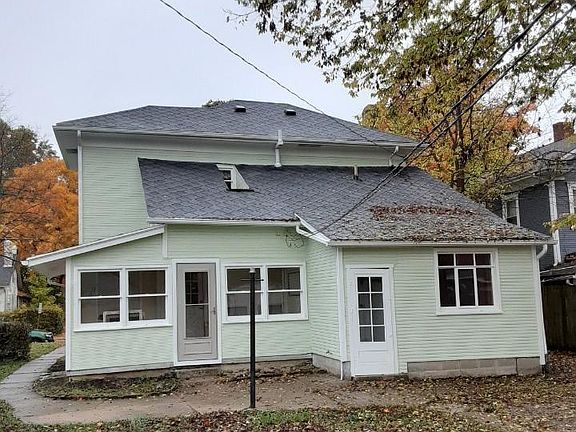 2nd image of 208 E Church St