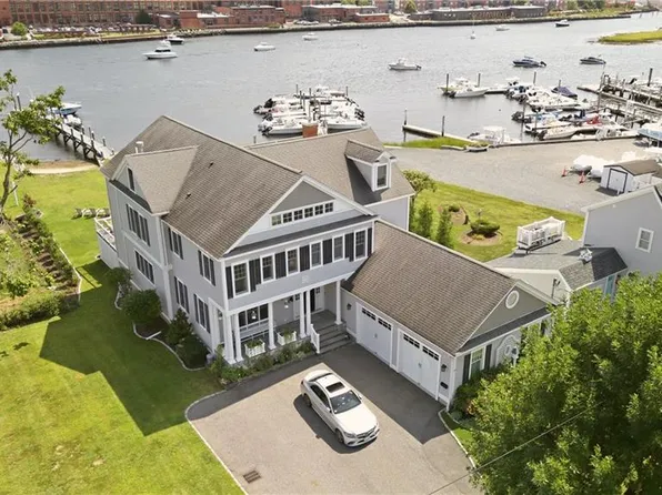 22 Tyler Point Rd, Barrington, RI 02806