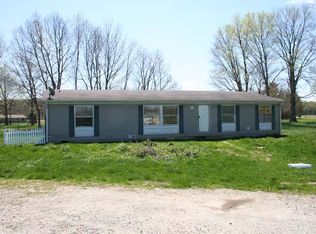 106 S Mary Dr, Carthage, IN 46115