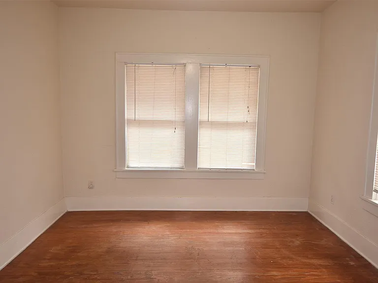 4618 Clay St #2 — Photo 16