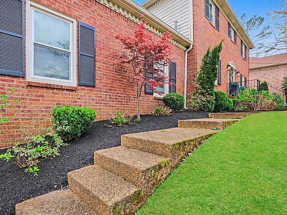 5th image of 6133 Tuliptree Ln