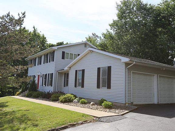 2nd image of 12 Clinton Dr