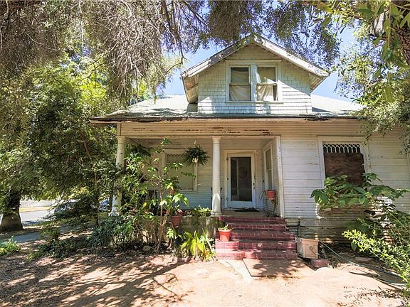 2nd image of 301 E Fern Ave