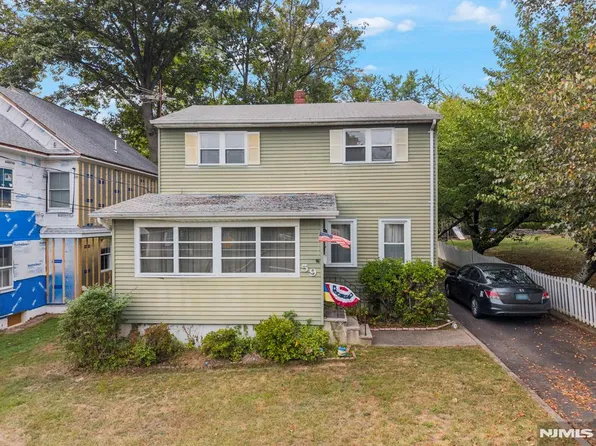 59 Erie Ave, Midland Park, NJ 07432